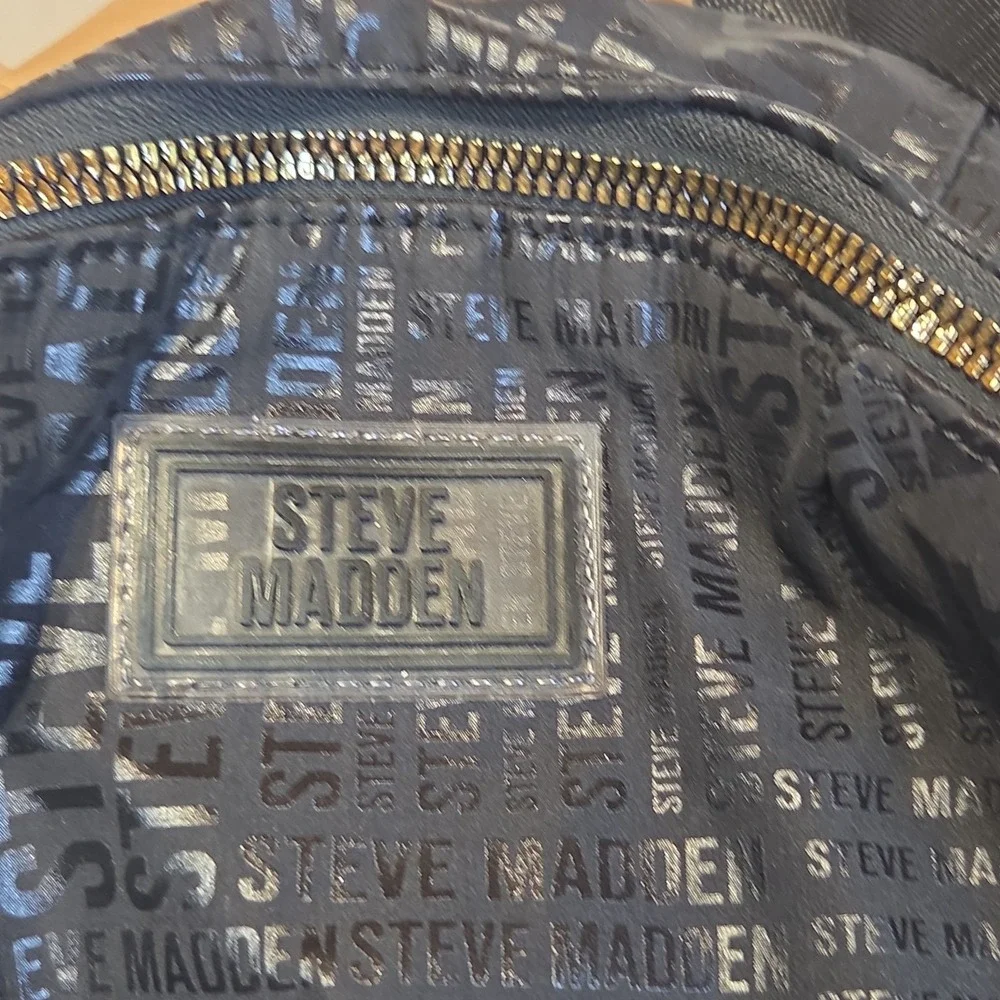 Steve Madden Black Logo Print Backpack Gold Tone Zippers Large Book Travel Bag